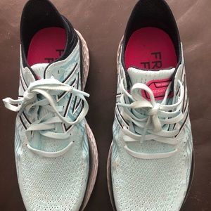 NB Fresh Foam v 11 brand new!